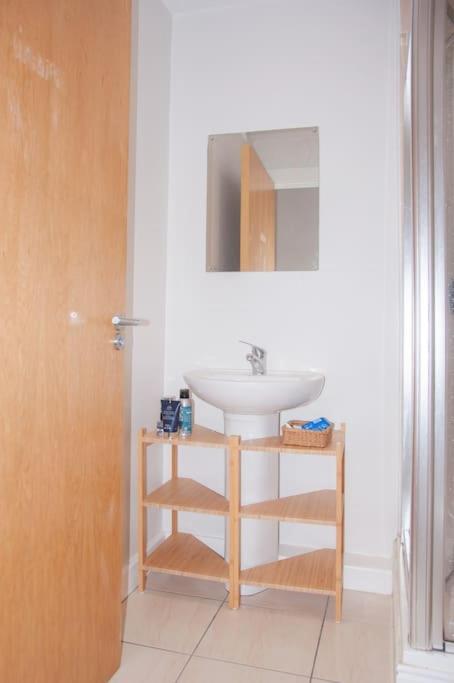 2 Bed 2 Bath Apartment With Canal View Dublin Ngoại thất bức ảnh