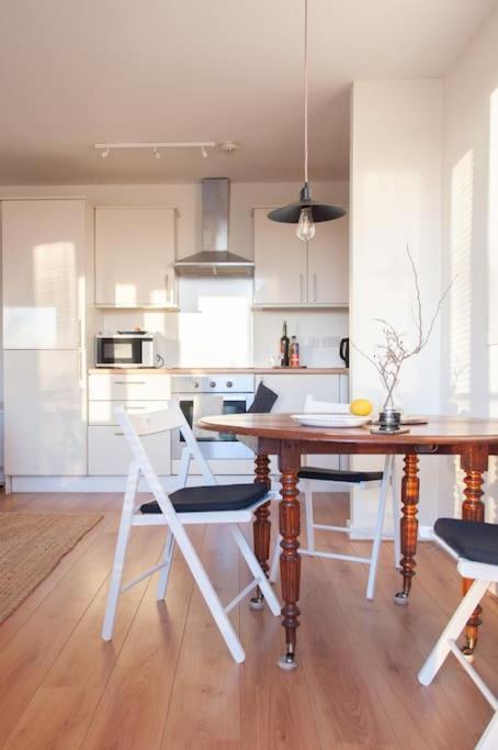 2 Bed 2 Bath Apartment With Canal View Dublin Ngoại thất bức ảnh