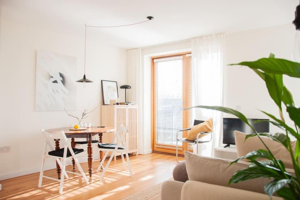 2 Bed 2 Bath Apartment With Canal View Dublin Ngoại thất bức ảnh