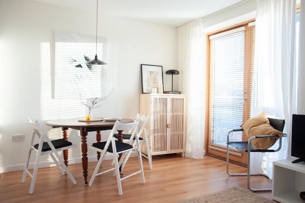 2 Bed 2 Bath Apartment With Canal View Dublin Ngoại thất bức ảnh