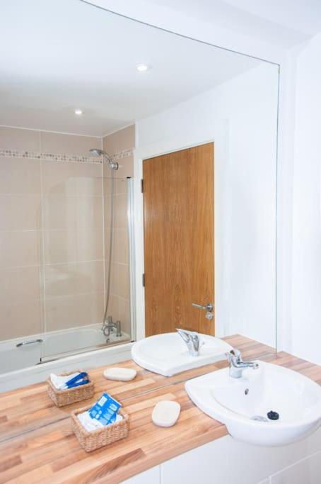 2 Bed 2 Bath Apartment With Canal View Dublin Ngoại thất bức ảnh